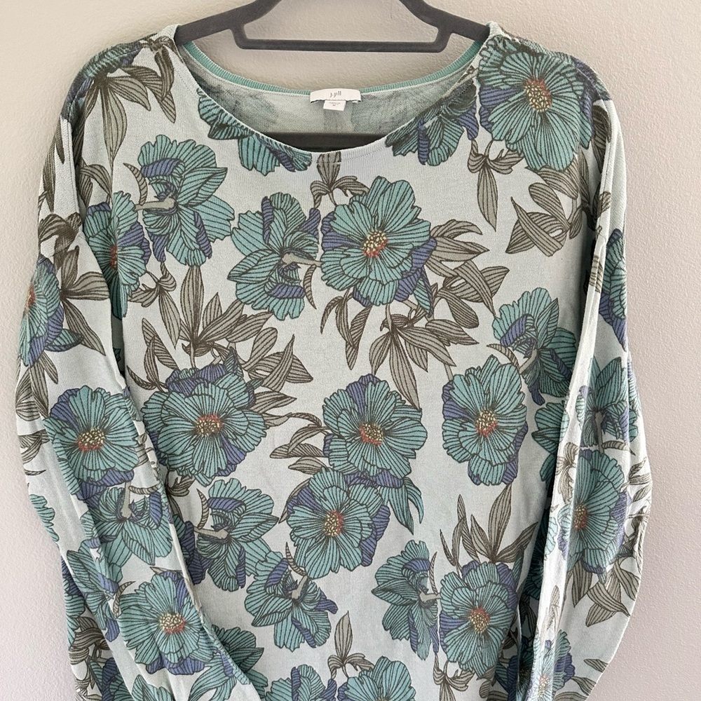 J. Jill Blue Floral lightweight sweater/LS tee